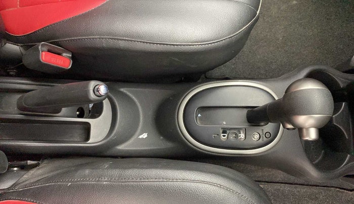 2017 Nissan Micra XL CVT, Petrol, Automatic, 69,527 km, Gear Lever