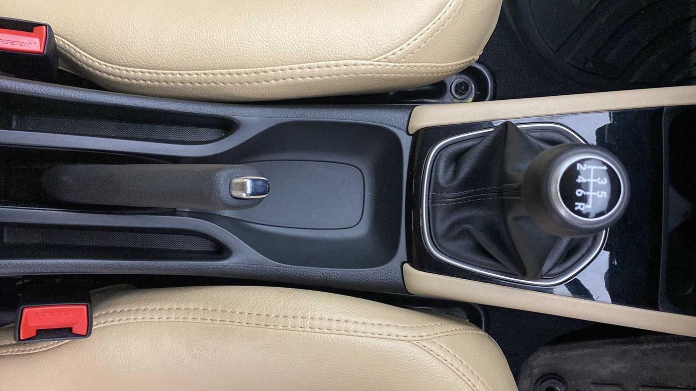 2020 Honda City 1.5L I-VTEC V MT 5TH GEN, Petrol, Manual, 8,680 km, Gear Lever