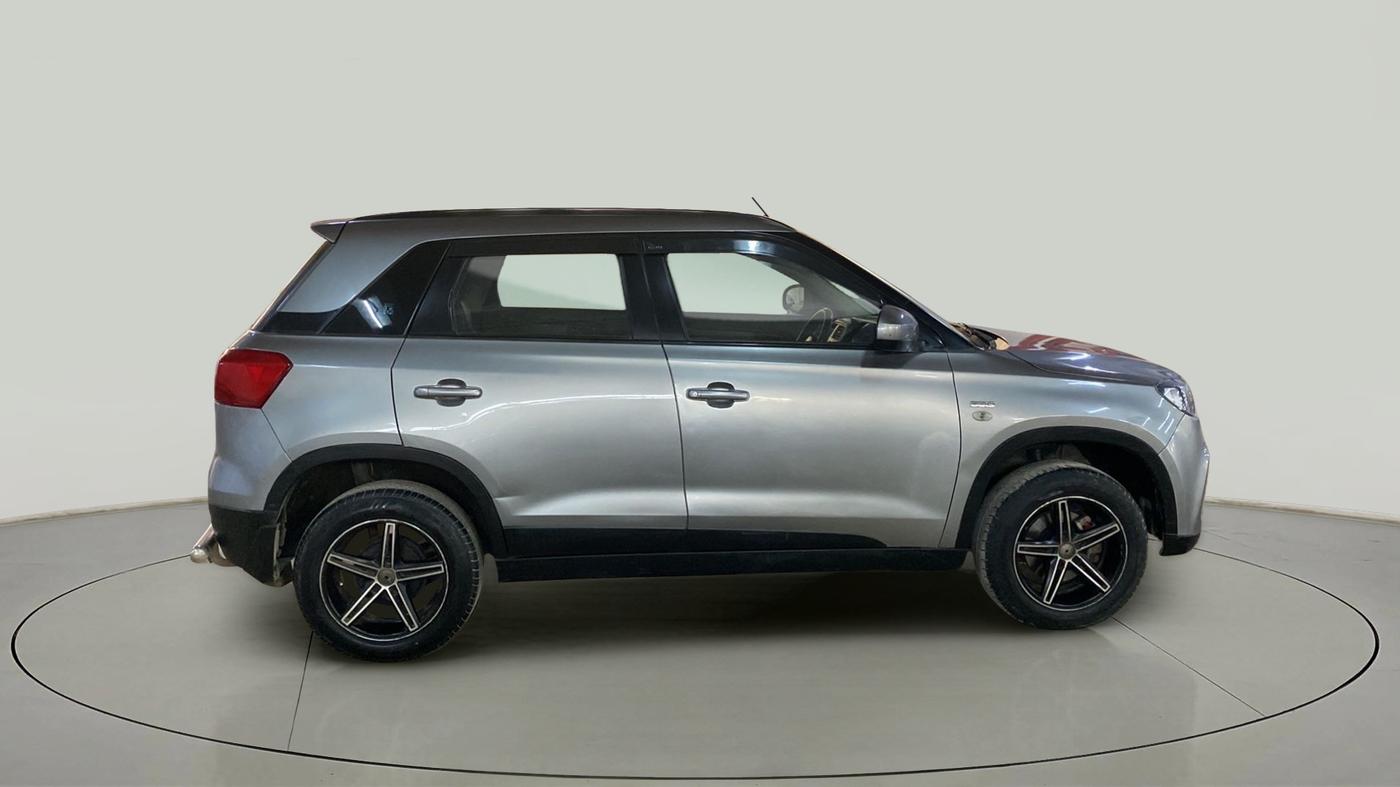 2016 Maruti Vitara Brezza VDI, Diesel, Manual, 64,422 km, Right Side View