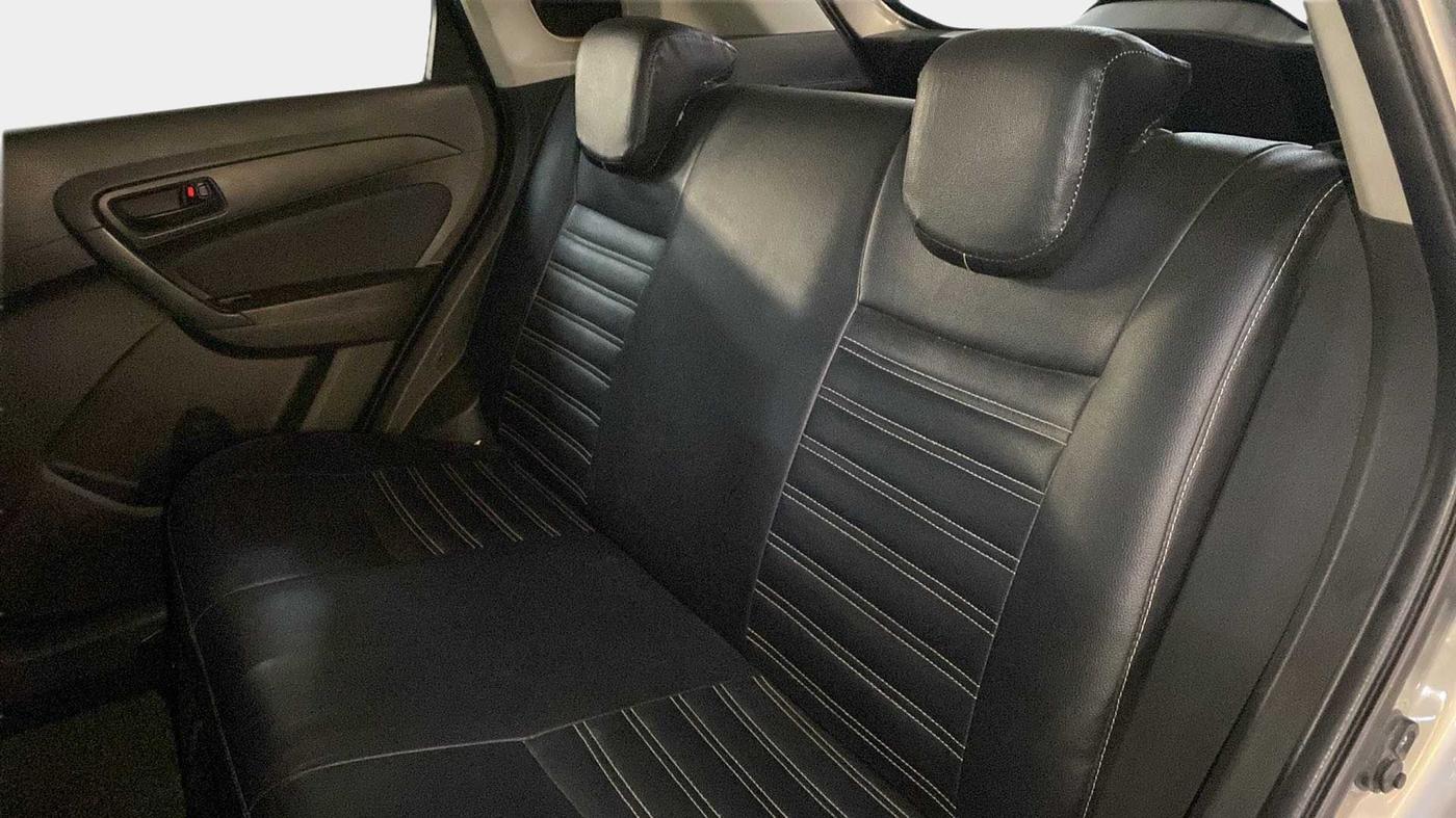 2016 Maruti Vitara Brezza VDI, Diesel, Manual, 64,422 km, Right Side Rear Door Cabin