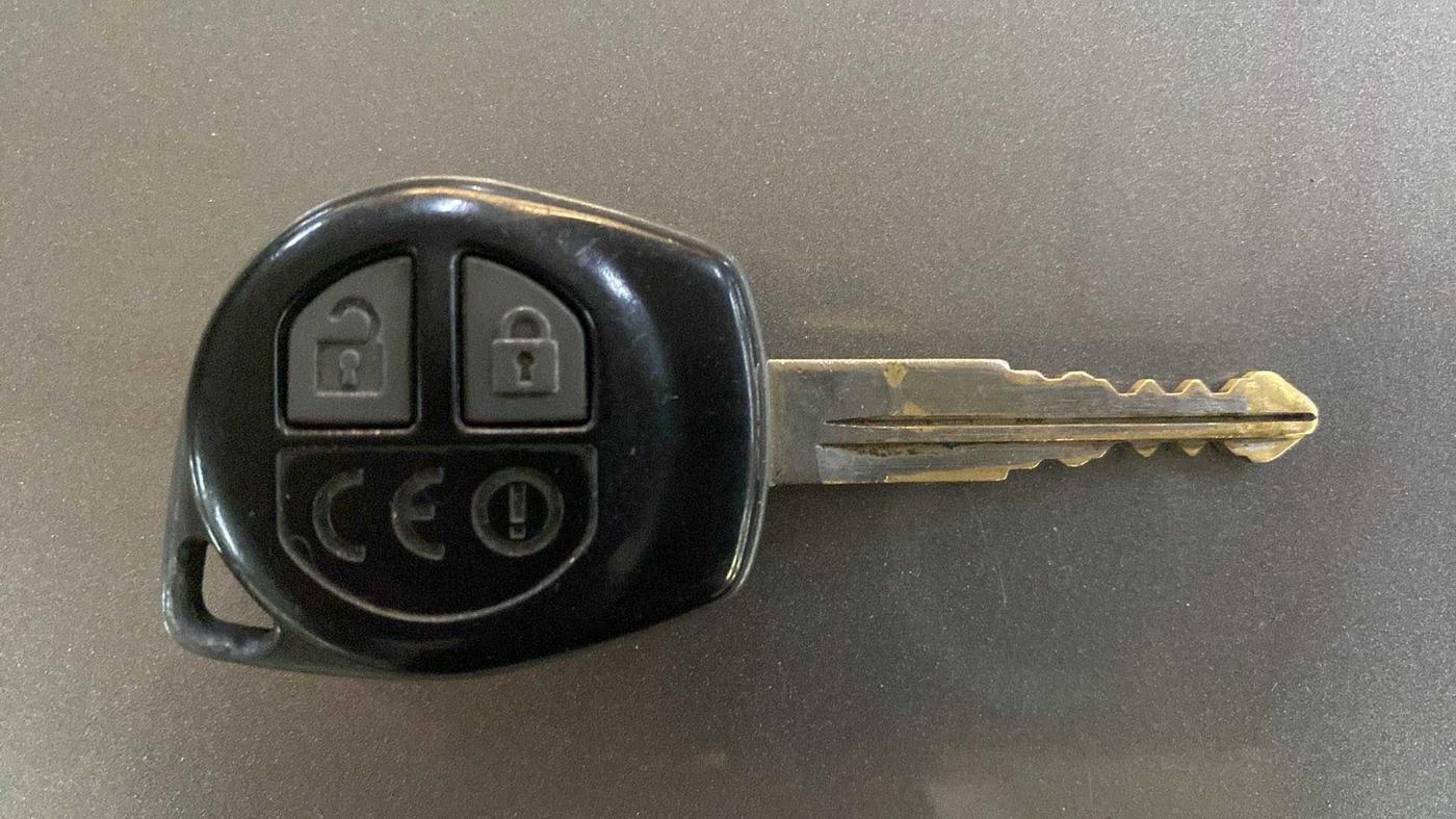 2016 Maruti Vitara Brezza VDI, Diesel, Manual, 64,422 km, Key Close Up
