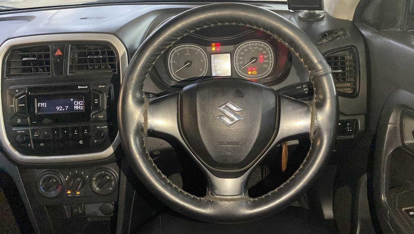 2016 Maruti Vitara Brezza VDI, Diesel, Manual, 64,422 km, Steering Wheel Close Up