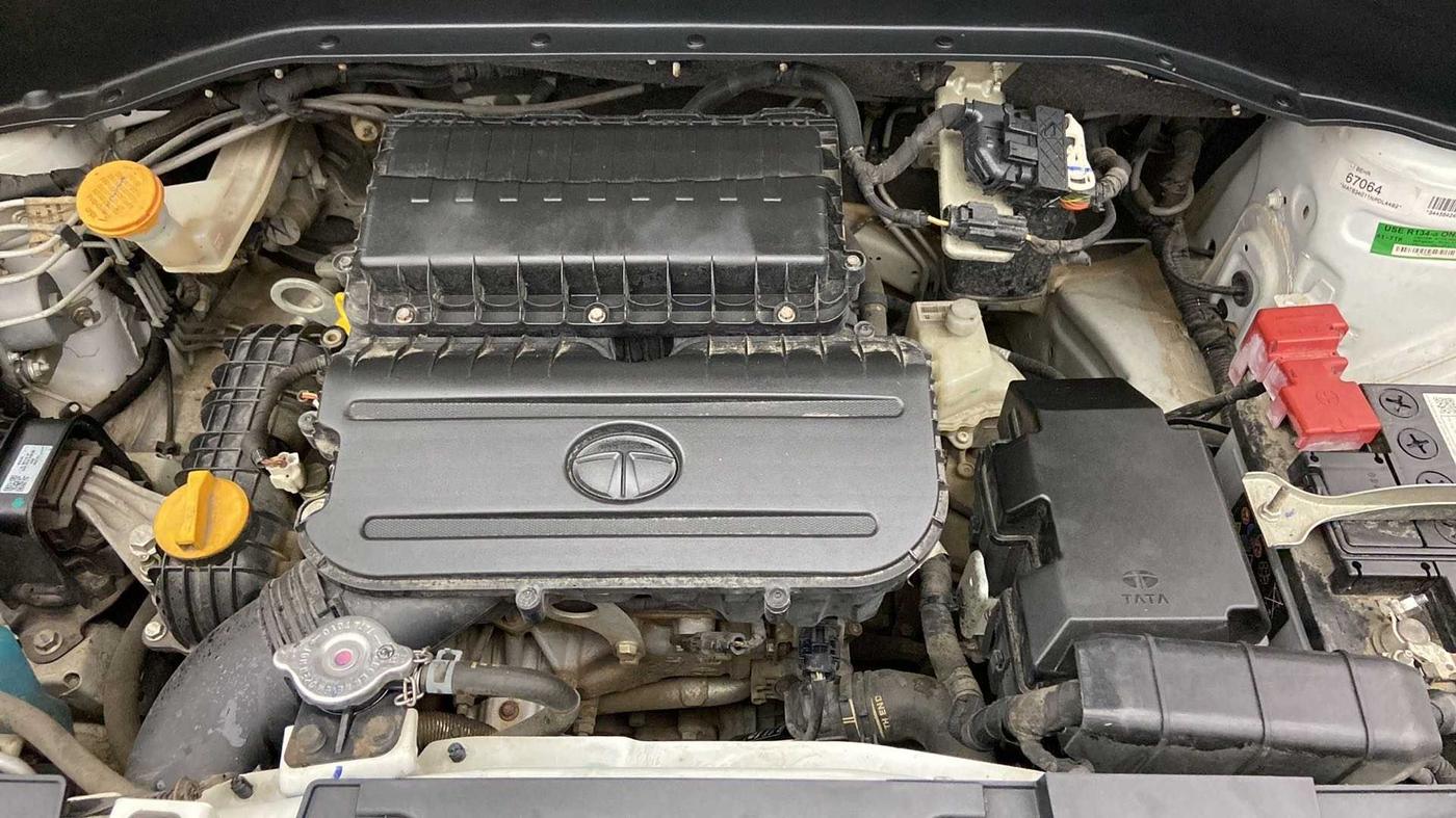 2022 Tata PUNCH CREATIVE  AMT, Petrol, Automatic, 30,185 km, Open Bonet