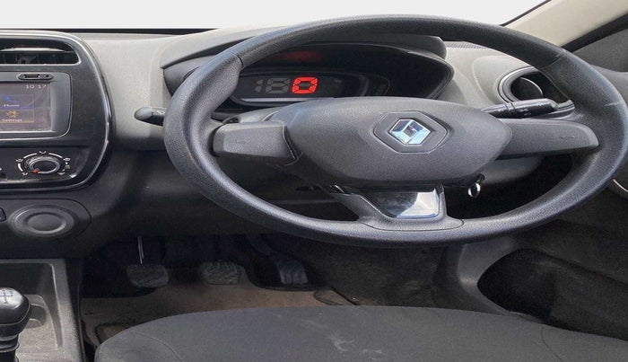 2017 Renault Kwid RXT 1.0, Petrol, Manual, 70,817 km, Steering Wheel Close Up