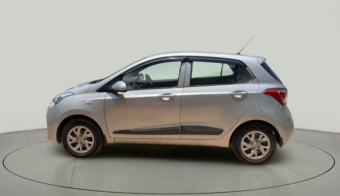 2017 Hyundai Grand i10 SPORTZ 1.2 KAPPA VTVT, Petrol, Manual, 38,401 km, Left Side