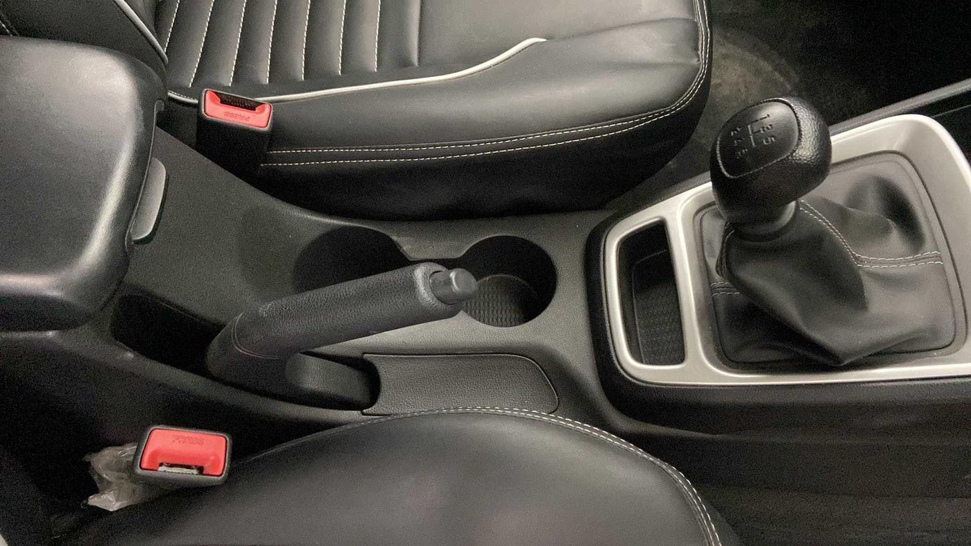 2021 Hyundai VENUE S+ 1.2, Petrol, Manual, 22,008 km, Gear Lever