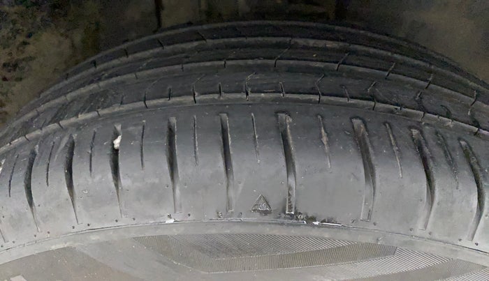 2021 Tata PUNCH CREATIVE  MT, Petrol, Manual, 38,054 km, Right Front Tyre Tread