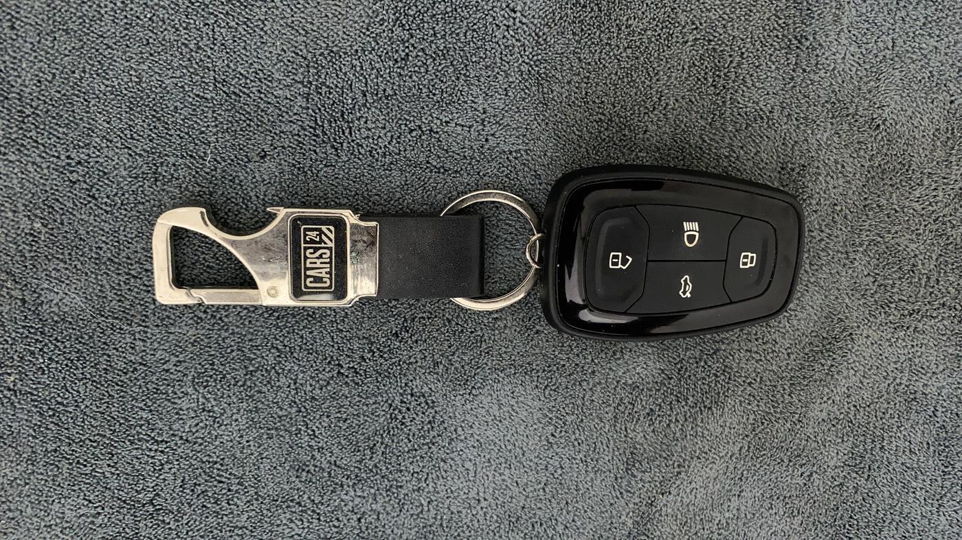 2021 Tata PUNCH CREATIVE  MT, Petrol, Manual, 38,054 km, Key Close Up