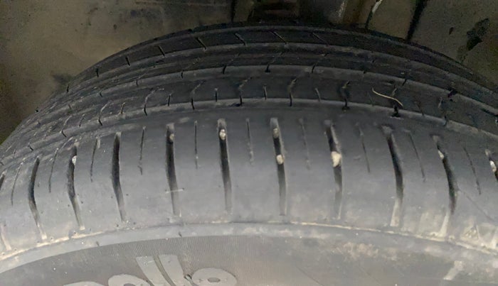 2021 Tata PUNCH CREATIVE  MT, Petrol, Manual, 38,054 km, Left Front Tyre Tread