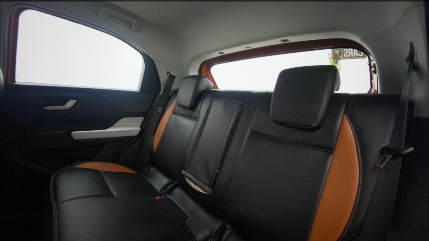 2021 Tata PUNCH CREATIVE  MT, Petrol, Manual, 38,054 km, Right Side Rear Door Cabin