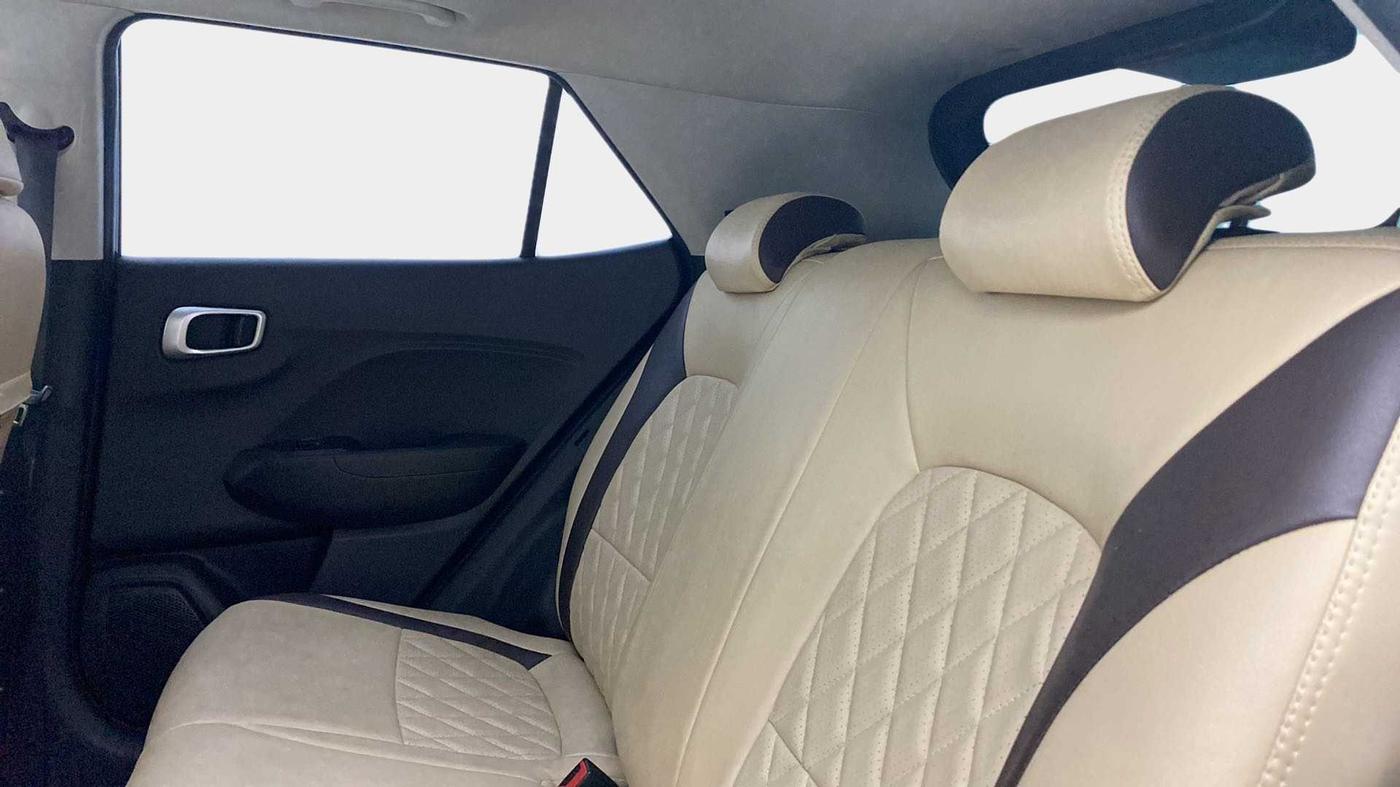 2020 Hyundai VENUE SX 1.0 TURBO, Petrol, Manual, 51,652 km, Right Side Rear Door Cabin
