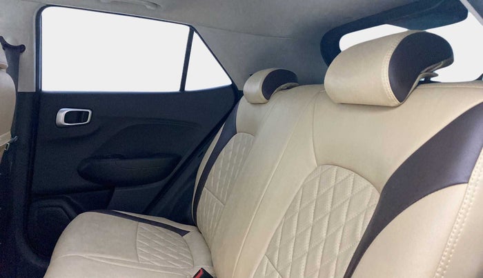 2020 Hyundai VENUE SX 1.0 TURBO, Petrol, Manual, 51,652 km, Right Side Rear Door Cabin