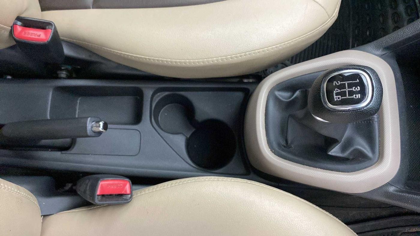 2015 Hyundai Grand i10 SPORTZ 1.2 KAPPA VTVT, CNG, Manual, 60,833 km, Gear Lever