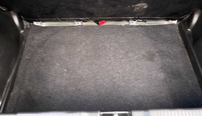 2021 Maruti Swift VXI, Petrol, Manual, 16,048 km, Boot Inside