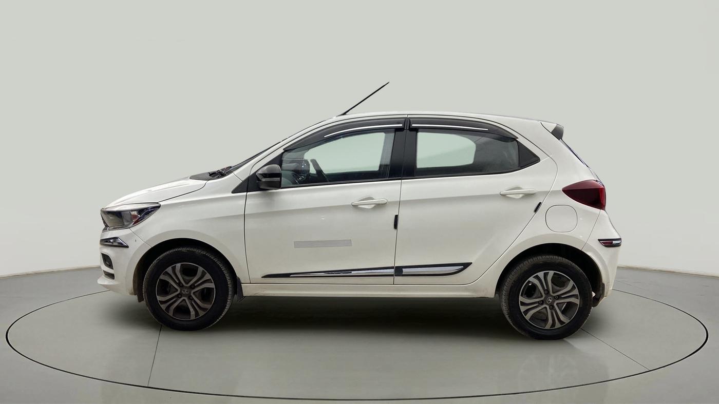 2022 Tata Tiago XT CNG, CNG, Manual, 19,440 km, Left Side