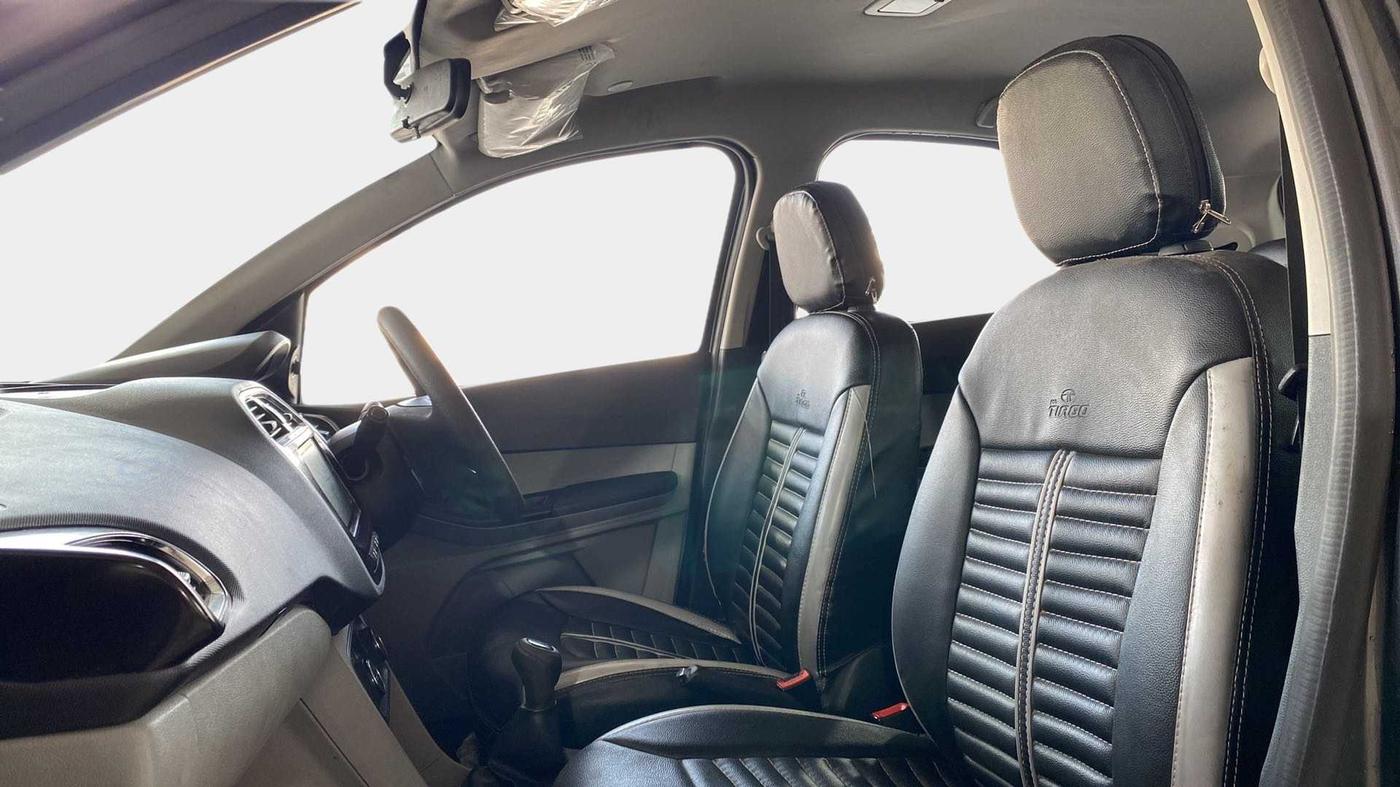 2020 Tata Tiago XZ PLUS PETROL, Petrol, Manual, 44,679 km, Right Side Front Door Cabin