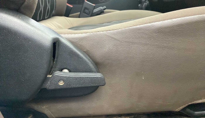 2013 Maruti Alto 800 LXI, Petrol, Manual, 81,062 km, Driver Side Adjustment Panel