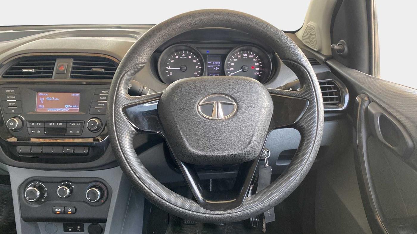 2018 Tata TIGOR XM PETROL, Petrol, Manual, 33,354 km, Steering Wheel Close Up
