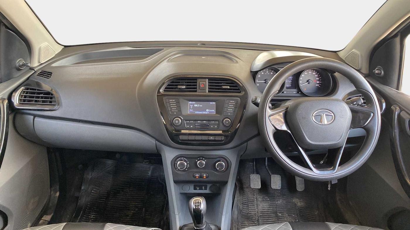 2018 Tata TIGOR XM PETROL, Petrol, Manual, 33,354 km, Dashboard