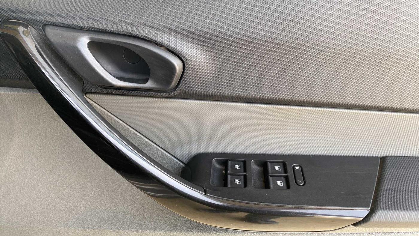 2018 Tata TIGOR XM PETROL, Petrol, Manual, 33,354 km, Driver Side Door Panels Control