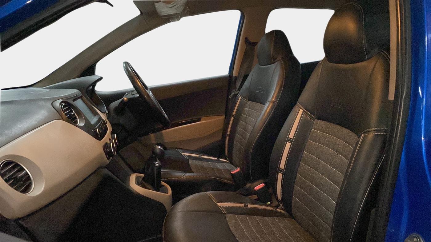 2019 Hyundai Grand i10 SPORTZ 1.2 KAPPA VTVT, CNG, Manual, 25,650 km, Right Side Front Door Cabin