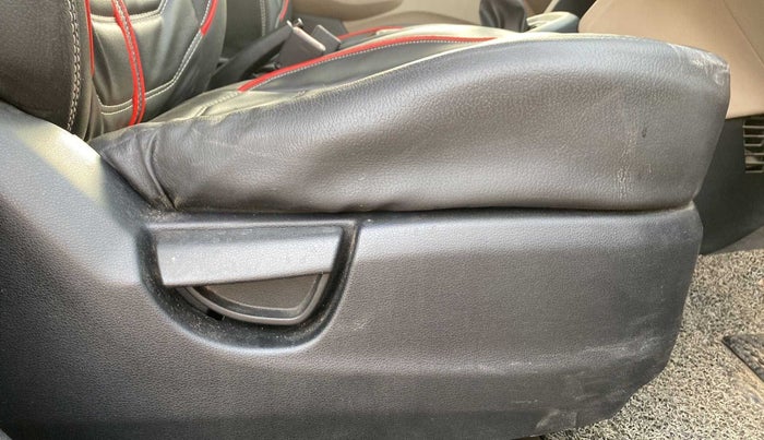 2022 Hyundai NEW SANTRO MAGNA, Petrol, Manual, 32,757 km, Driver Side Adjustment Panel