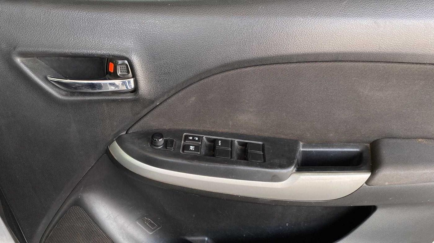 2017 Maruti Baleno ALPHA PETROL 1.2, Petrol, Manual, 99,026 km, Driver Side Door Panels Control