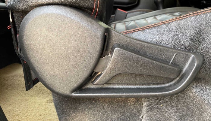 2021 Maruti S PRESSO VXI, Petrol, Manual, 47,006 km, Driver Side Adjustment Panel