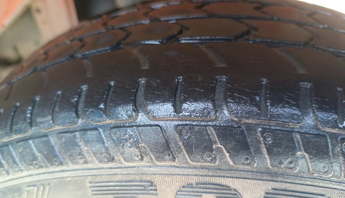 2016 Maruti Alto K10 VXI AMT, Petrol, Automatic, 26,705 km, Left Rear Tyre Tread