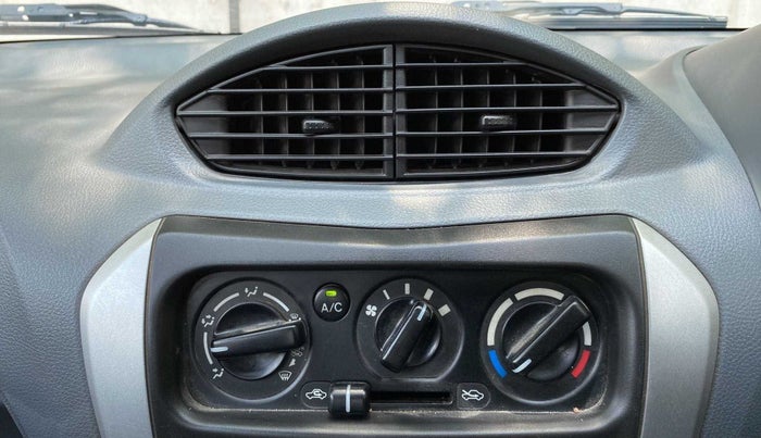 2015 Maruti Alto 800 LXI, Petrol, Manual, 26,074 km, AC Unit - Directional switch has minor damage