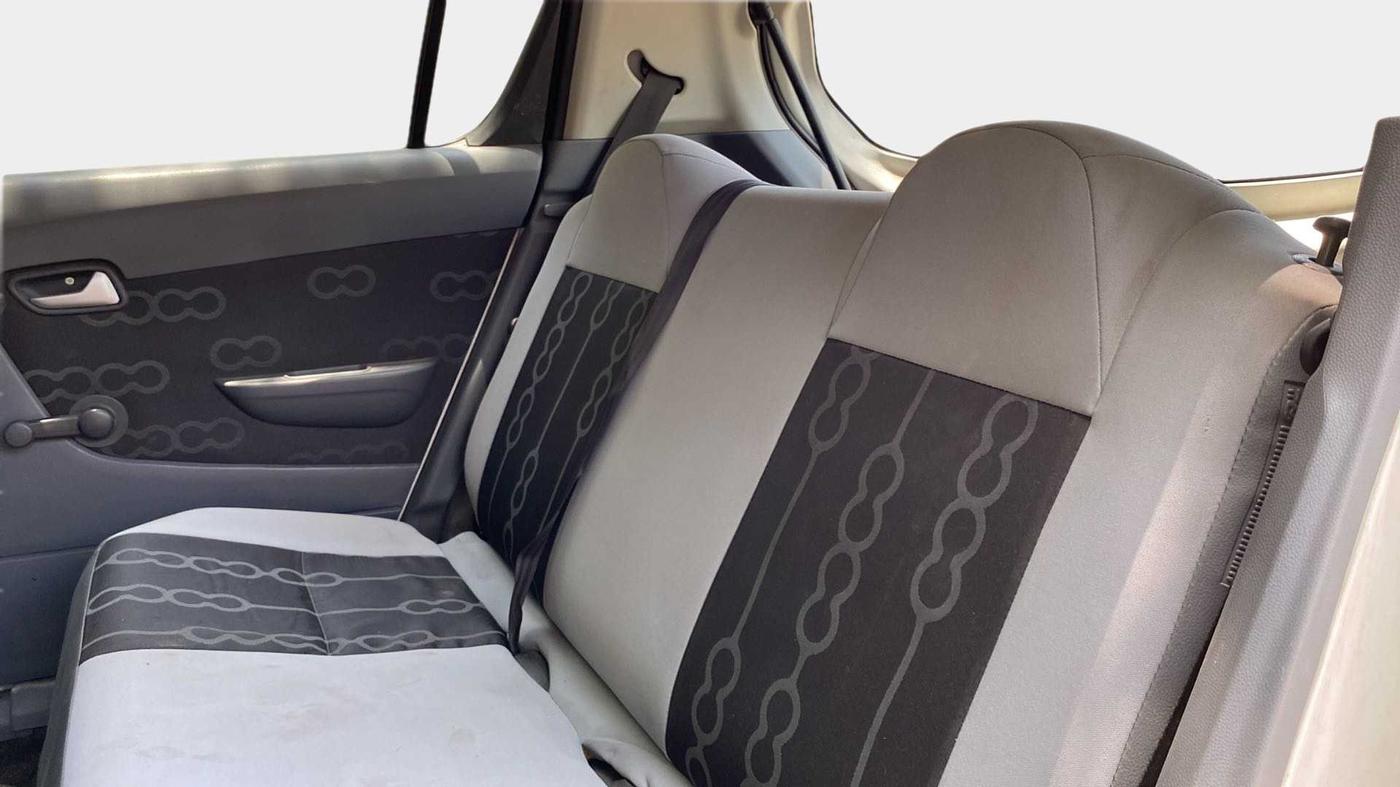 2015 Maruti Alto 800 LXI, Petrol, Manual, 26,074 km, Right Side Rear Door Cabin
