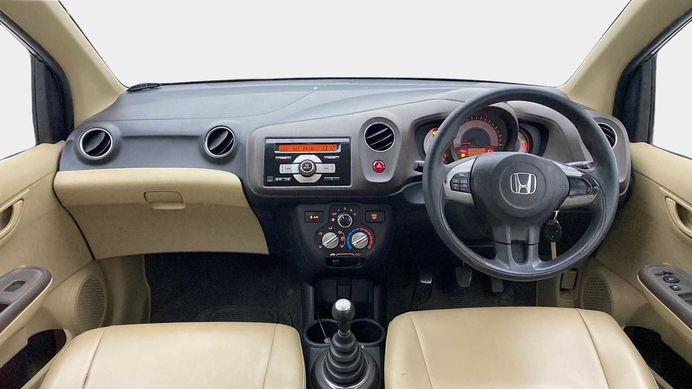 2013 Honda Brio S MT, Petrol, Manual, 80,889 km, Dashboard