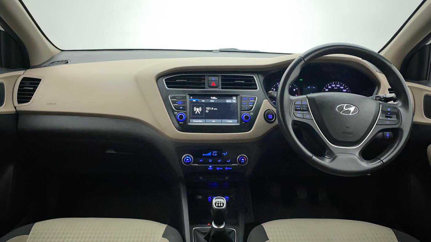 2019 Hyundai Elite i20 ASTA 1.2 (O), Petrol, Manual, 28,713 km, Dashboard