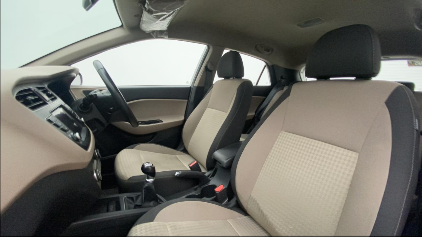 2019 Hyundai Elite i20 ASTA 1.2 (O), Petrol, Manual, 28,713 km, Right Side Front Door Cabin
