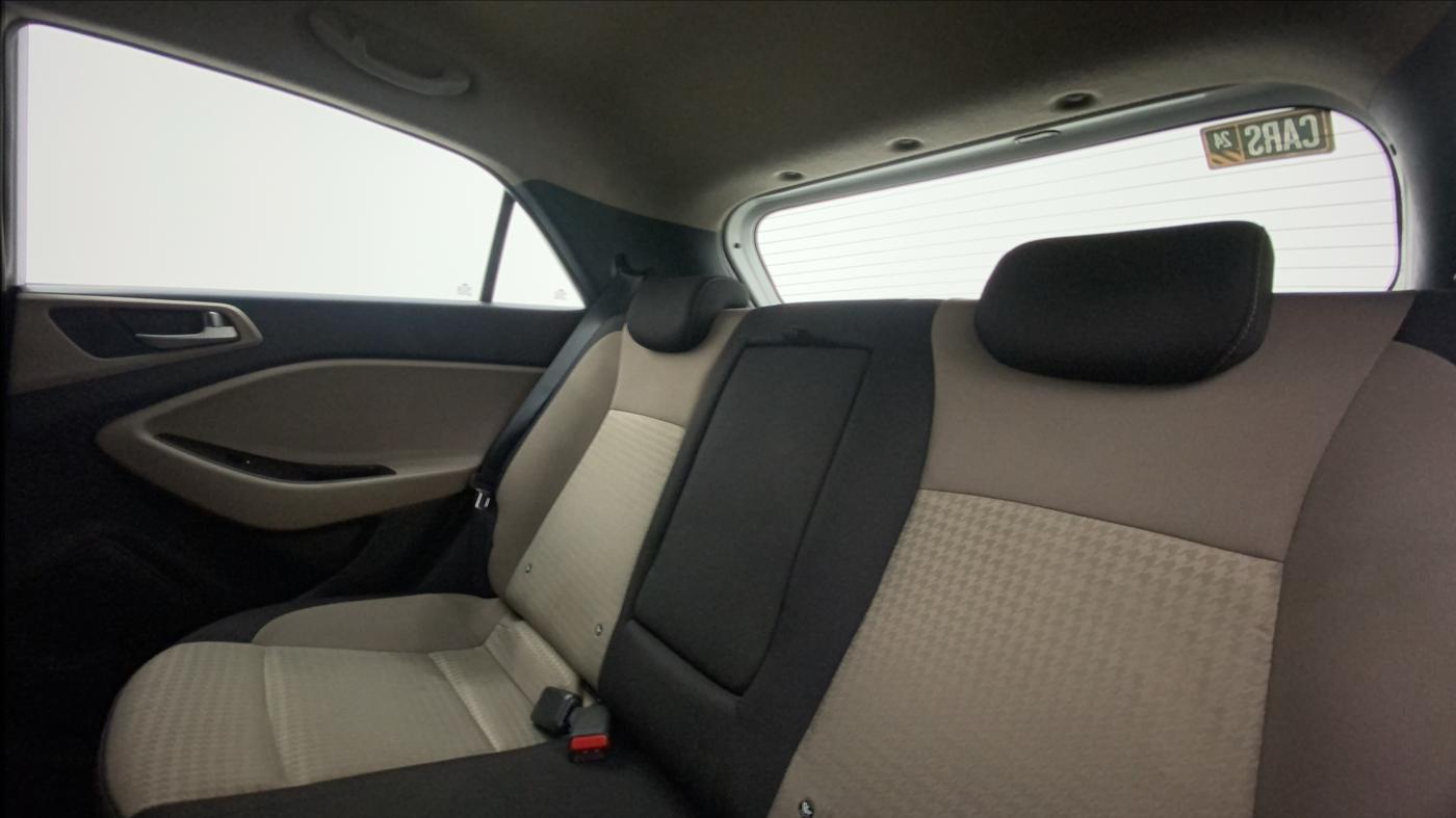 2019 Hyundai Elite i20 ASTA 1.2 (O), Petrol, Manual, 28,713 km, Right Side Rear Door Cabin