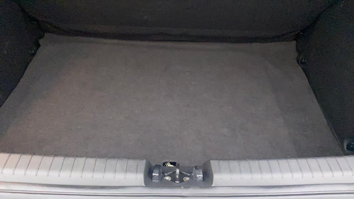 2019 Hyundai Elite i20 ASTA 1.2 (O), Petrol, Manual, 28,713 km, Boot Inside