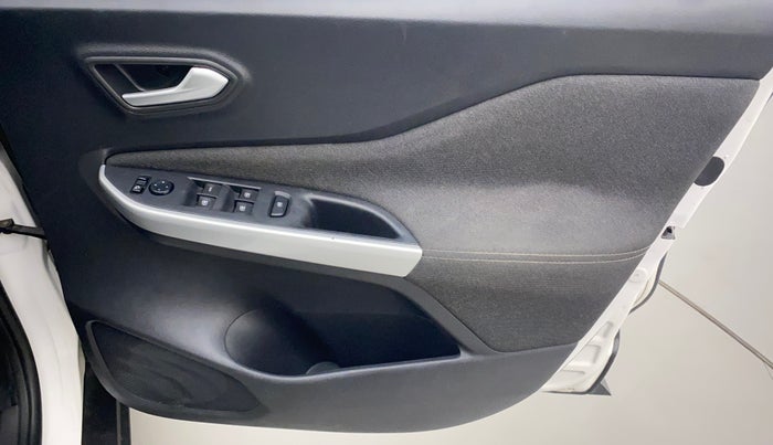 2021 Nissan MAGNITE XV PREMIUM, Petrol, Manual, 24,699 km, Driver Side Door Panels Control