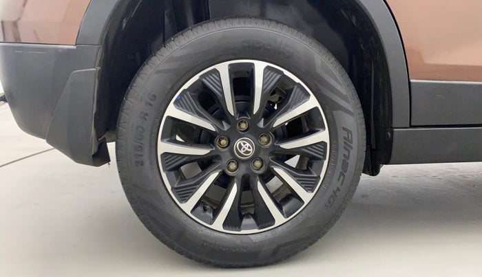 2022 Toyota URBAN CRUISER PREMIUM GRADE AT, Petrol, Automatic, 29,494 km, Right Rear Wheel