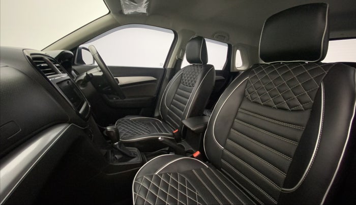 2022 Toyota URBAN CRUISER PREMIUM GRADE AT, Petrol, Automatic, 29,494 km, Right Side Front Door Cabin