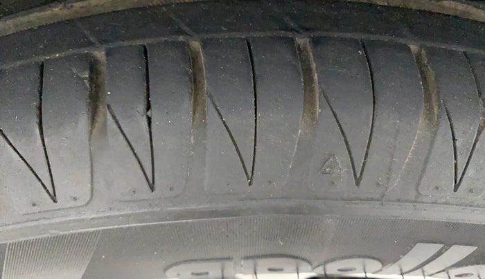 2022 Toyota URBAN CRUISER PREMIUM GRADE AT, Petrol, Automatic, 29,494 km, Right Front Tyre Tread
