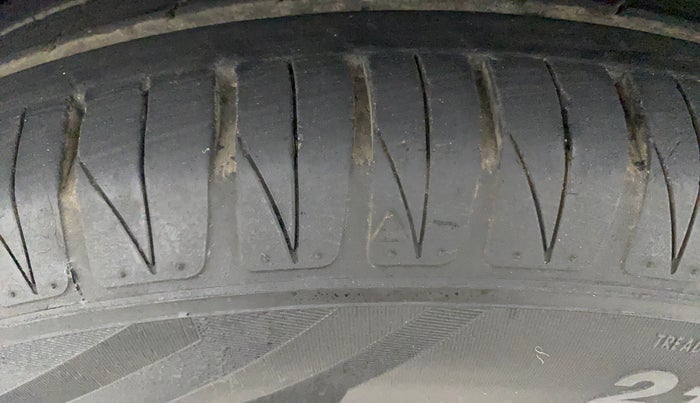 2022 Toyota URBAN CRUISER PREMIUM GRADE AT, Petrol, Automatic, 29,494 km, Left Front Tyre Tread