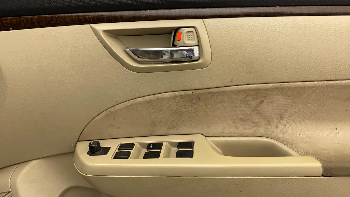 2014 Maruti Swift Dzire VXI, Petrol, Manual, 90,477 km, Driver Side Door Panels Control