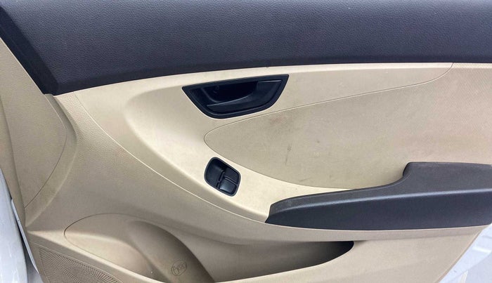 2014 Hyundai Eon ERA +, Petrol, Manual, 50,516 km, Driver Side Door Panels Control