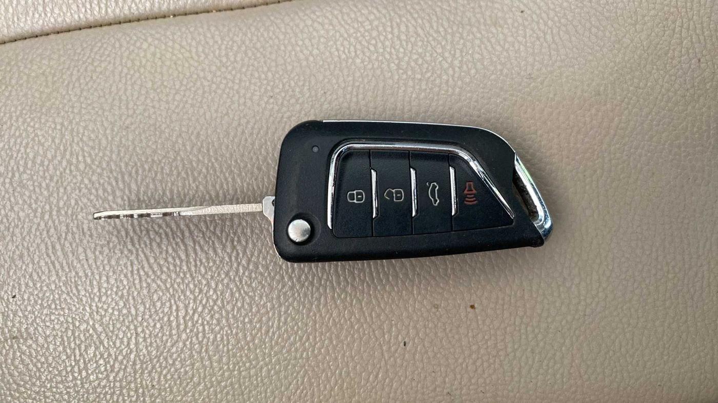 2014 Datsun Go T, Petrol, Manual, 56,095 km, Key Close Up