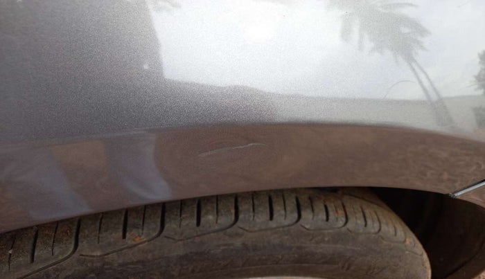 2017 Maruti Ciaz ZXI+ AT, Petrol, Automatic, 73,371 km, Right fender - Minor scratches