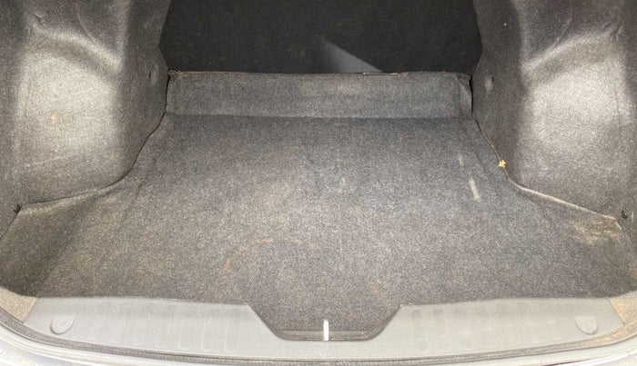 2017 Maruti Ciaz ZXI+ AT, Petrol, Automatic, 73,371 km, Boot Inside