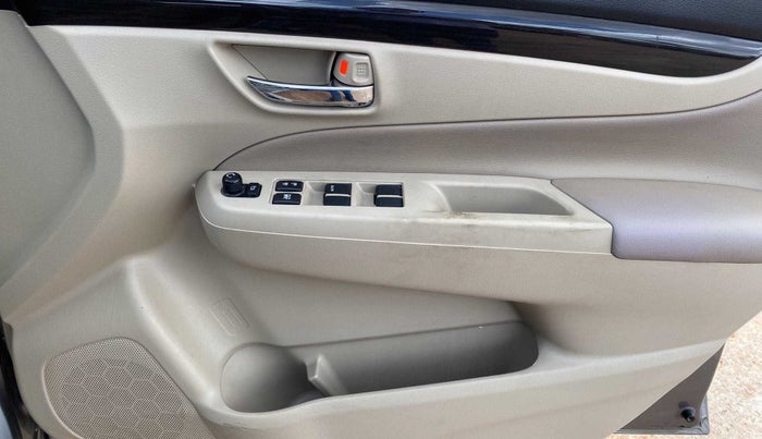 2017 Maruti Ciaz ZXI+ AT, Petrol, Automatic, 73,371 km, Driver Side Door Panels Control