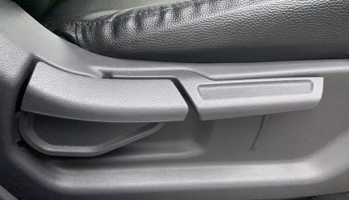 2020 Hyundai GRAND I10 NIOS MAGNA AMT 1.2 KAPPA VTVT, Petrol, Automatic, 35,416 km, Driver Side Adjustment Panel