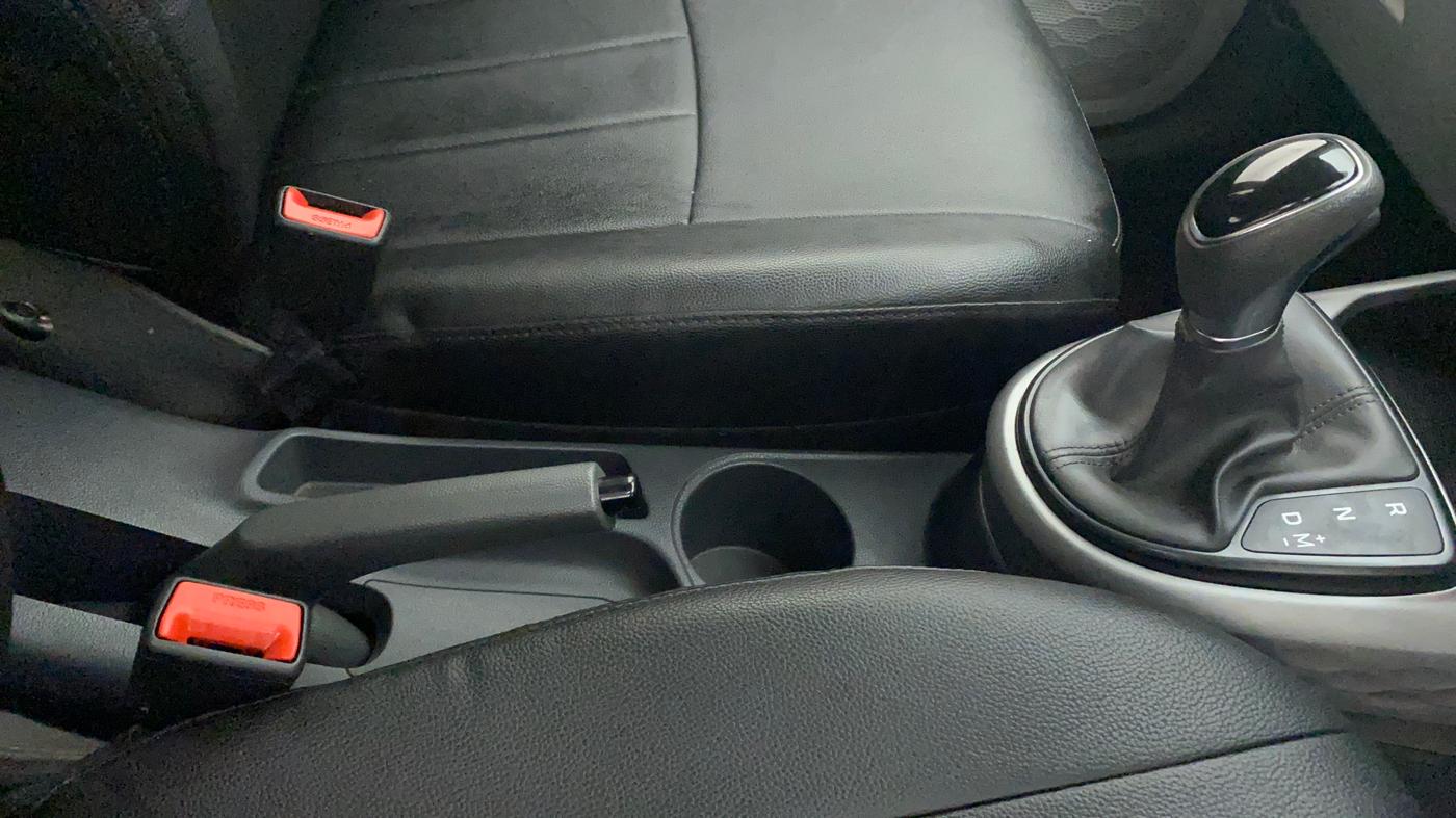 2020 Hyundai GRAND I10 NIOS MAGNA AMT 1.2 KAPPA VTVT, Petrol, Automatic, 35,416 km, Gear Lever