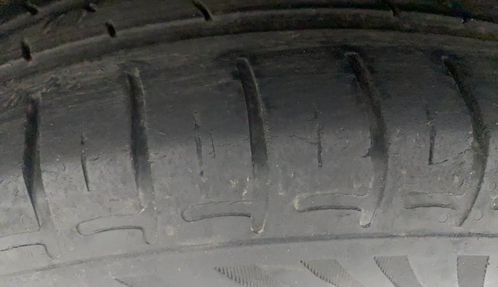 2020 Hyundai GRAND I10 NIOS MAGNA AMT 1.2 KAPPA VTVT, Petrol, Automatic, 35,416 km, Right Rear Tyre Tread
